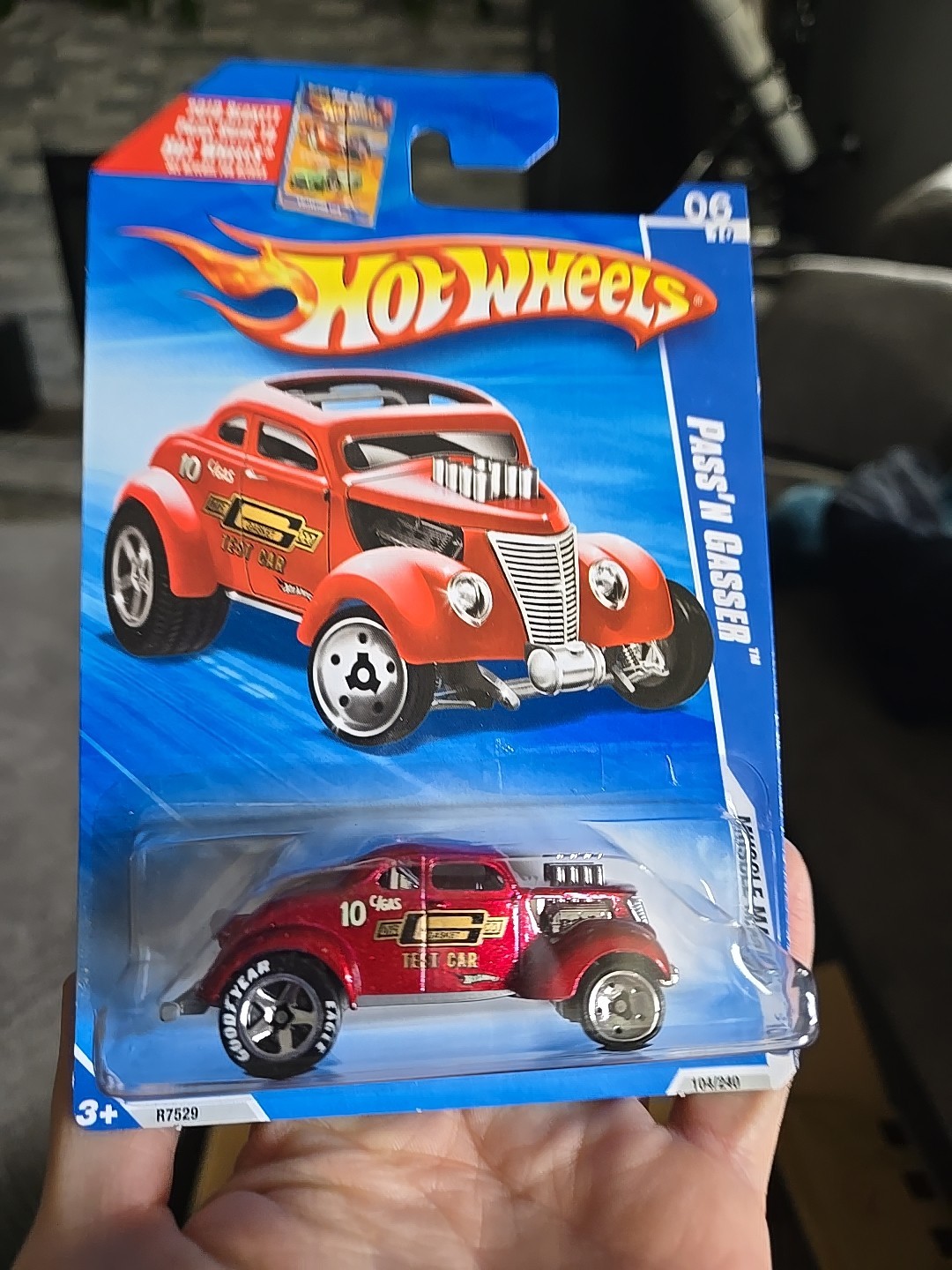 Hot Wheels 2010 HW Racing Pass'n Gasser
