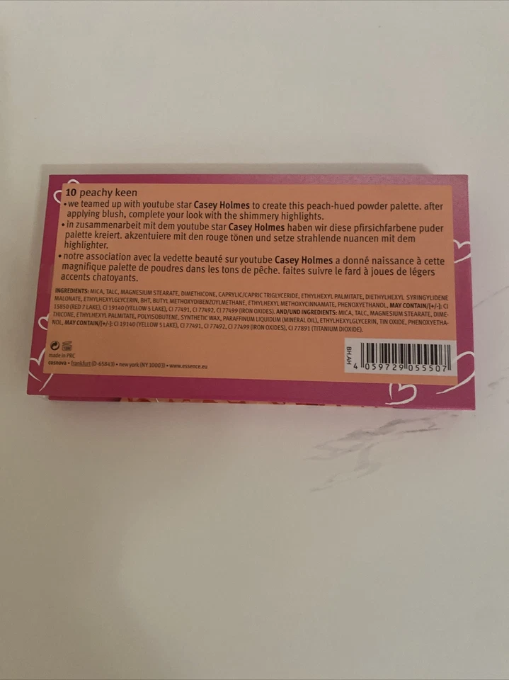 Essence Casey Holmes Powder Palette Peachy Bean. 20g. New In Pack. - Image 2 of 4