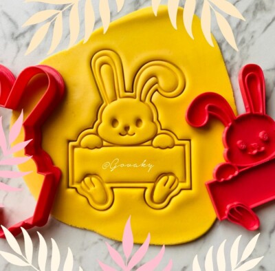 HASE GLÜCKLICHES OSTERN (Keksausstecher + Stempel) Gr.9,8 cm x 7,4 cm
