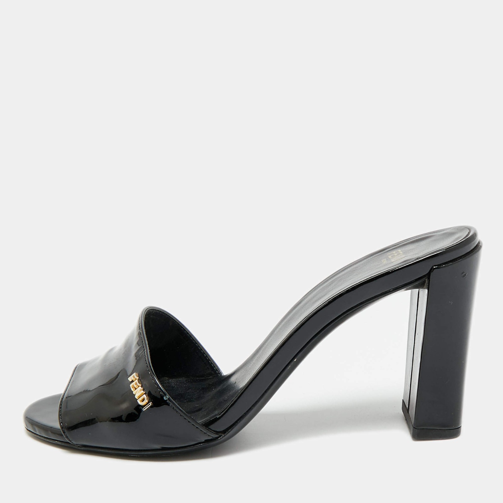 Fendi Size 36 Black Patent Leather Logo Detail Slide Sandals