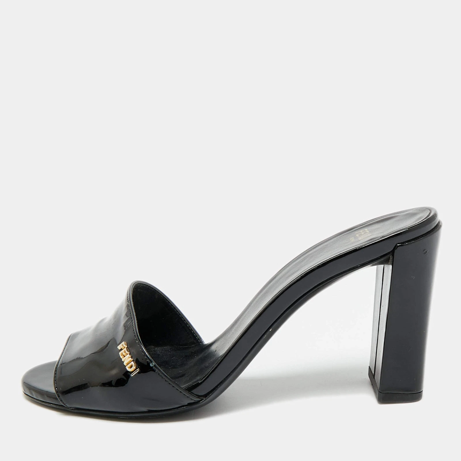Fendi Size 36 Black Patent Leather Logo Detail Slide Sandals