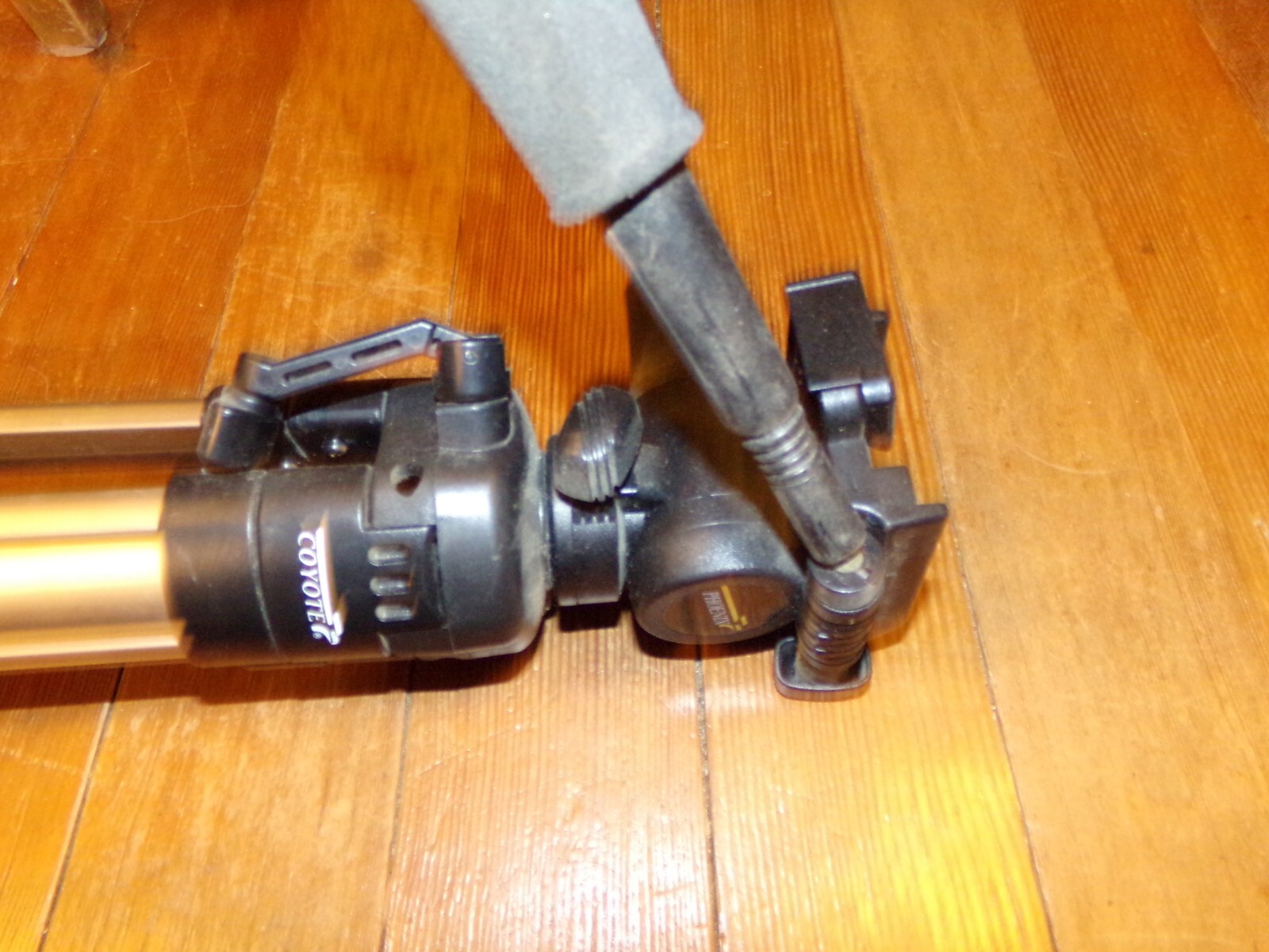 SWIFT Model 841 ZOOM SPOTTING SCOPE 1560X.60MM W/PHOENIX COYOTE TRIPOD eBay