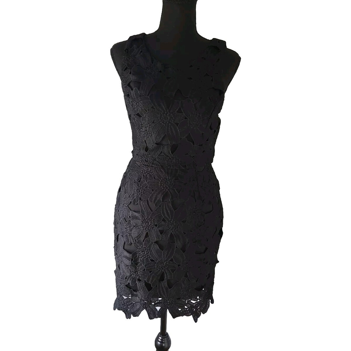 ASTR The Label Textured Crochet Lace Floral Sheath Dress Sleeveless Black  Small