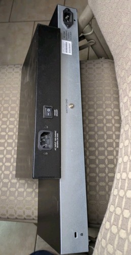 D-Link 28-Port Gigabit Smart Managed Switch (DGS-1210-28MP) + Transceiver+ Zyxel - Picture 5 of 7