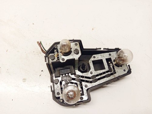 7m0945258a Lampenträger Rücklicht Rückleuchte innen Heckklappe DE2722459-84