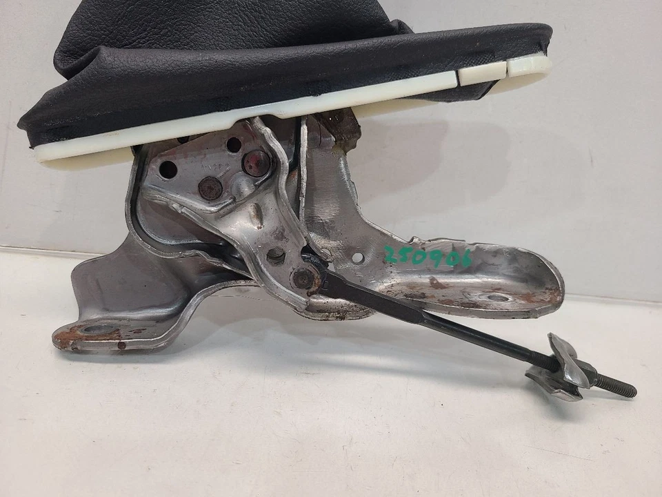 2014 Volkswagen Jetta (2.0L / MT) Emergency Brake Handle *Black* - Image 4 of 4