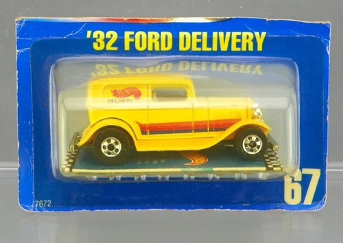 Vintage 1989 Hot Wheels 7672  #67 Diecast 1/64 Yellow 32 Ford Delivery Truck NEW