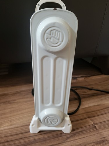 Daewoo Portable Electric Heater 800W Mini Oil Filled Radiator - Picture 3 of 4
