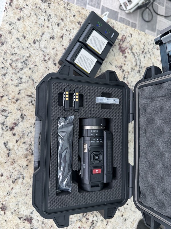 Sionyx Aurora Pro Night Vision Camera CDV -100C And Sionyx Infrared Illuminator