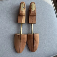 Nordstrom Mens Size Medium Cedar Wood Shoe Trees Stretchers Keepers Made in USA
