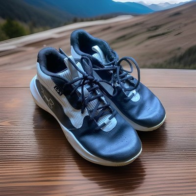 Under Armour Lockdown 7 Men s Low Top Lace-Up Leather Sneaker 3028512-002