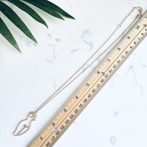 The Art Of The Female Body Halskette Linear Woman Silhouette Gold Positivity NEU - Bild 9 von 11