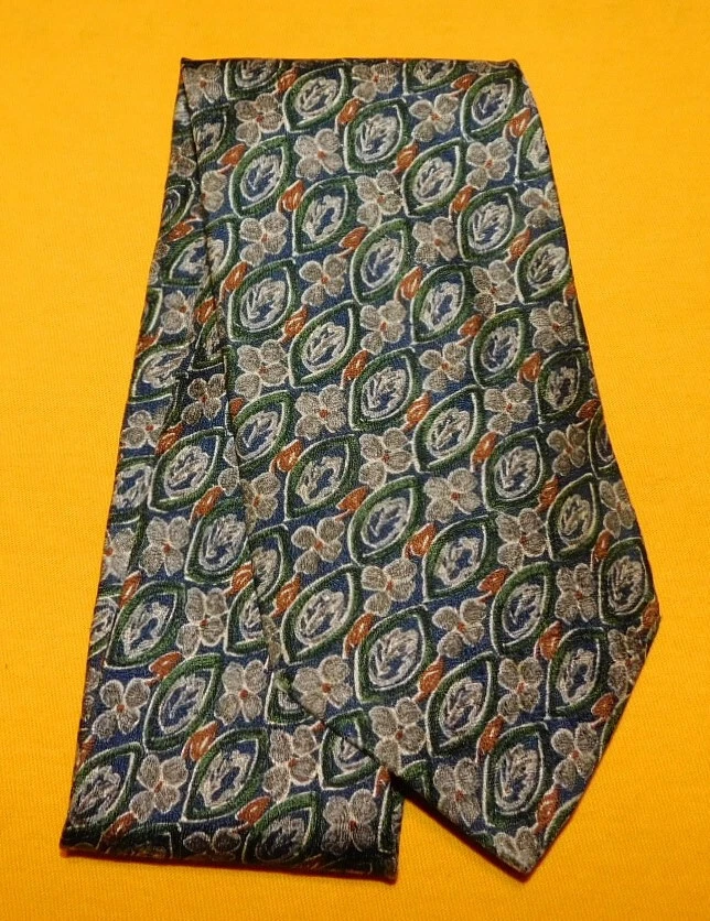 CORBATA FLORAL UNGARO PARIS HECHA EN ITALIA VERDE/NARANJA/BEIGE - CORBATAS DE DISEÑO. Foto 2 de 3