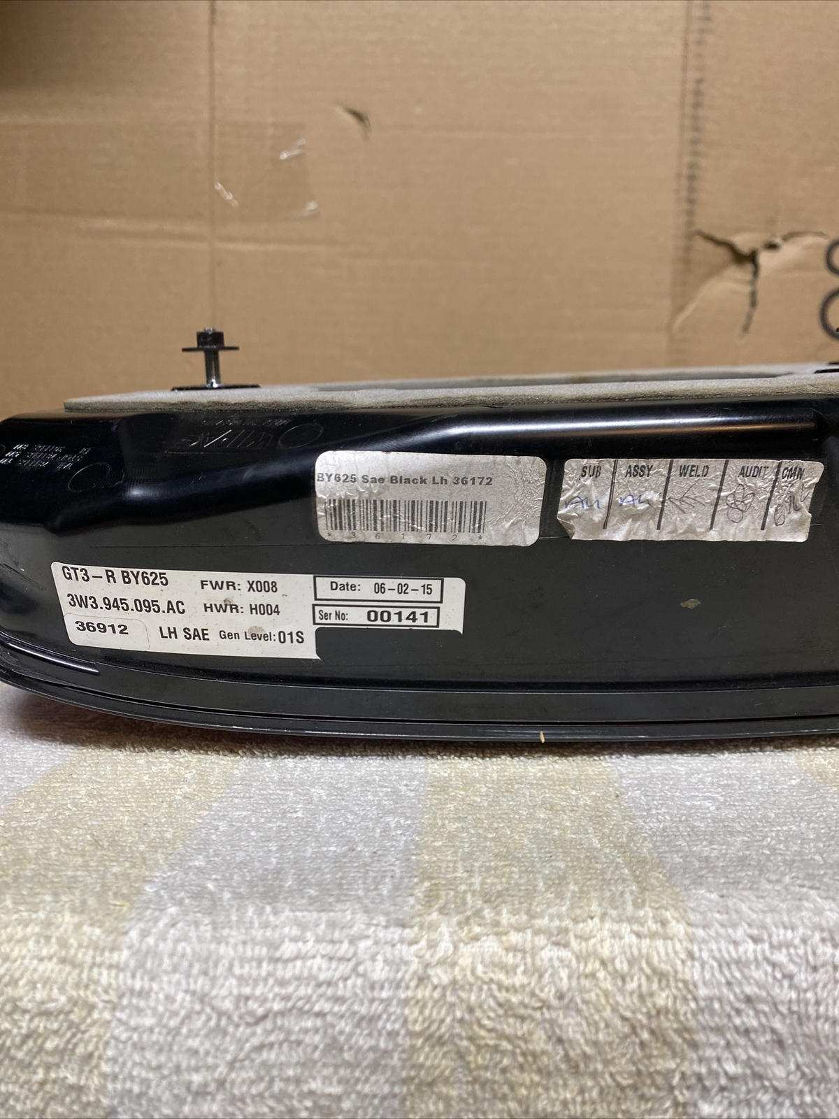 2015-2017 Bentley GT Left / Driver Side LED Tested Taillight OEM Black Trim