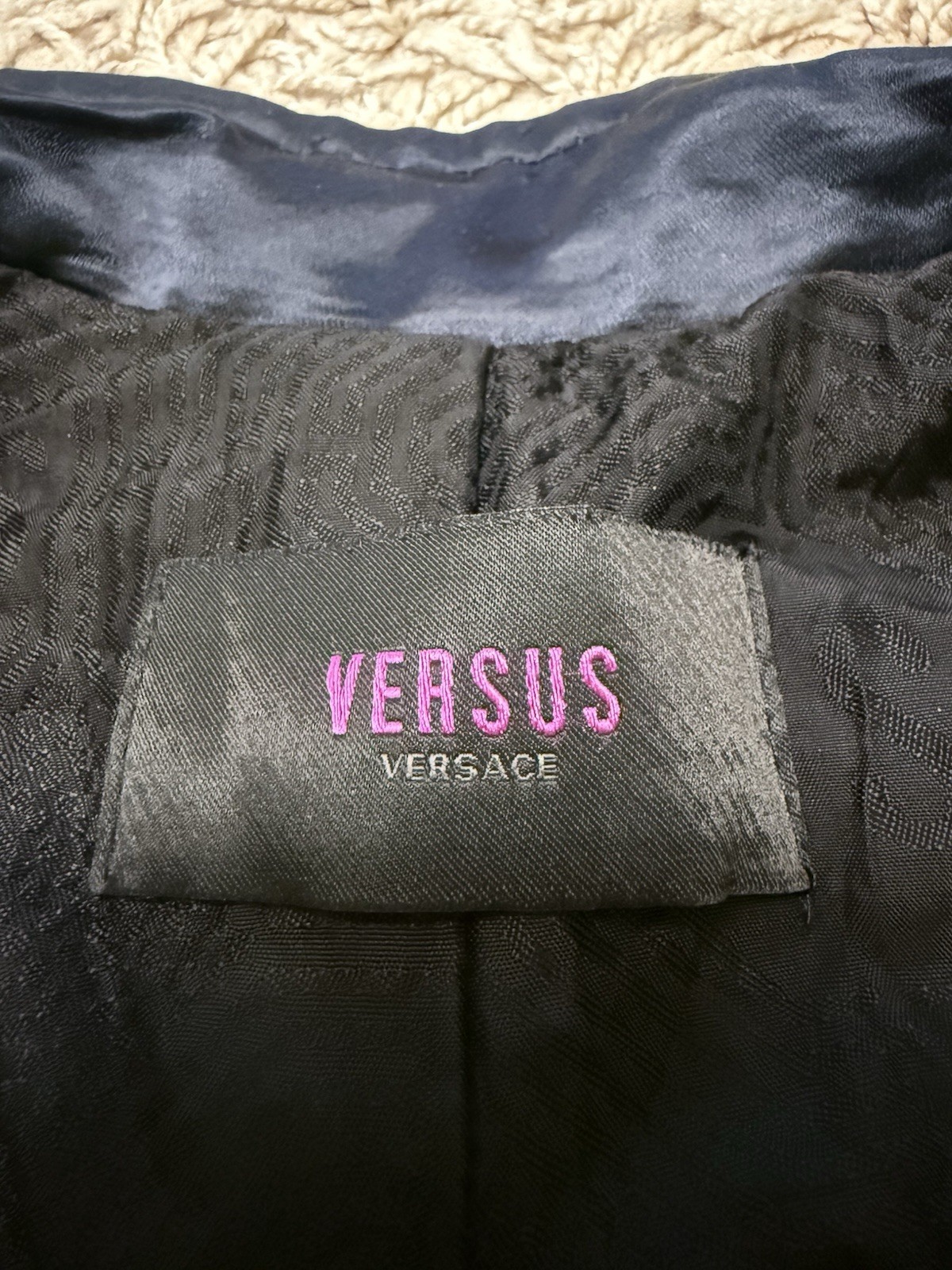 Versace versus womens  Coat jacket luxury Size USA 4, MEX 28. thumbnail 19