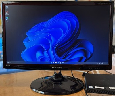 Samsung T22B350EW | Full HD TV-Monitor 21,5'' | mit Netzkabel