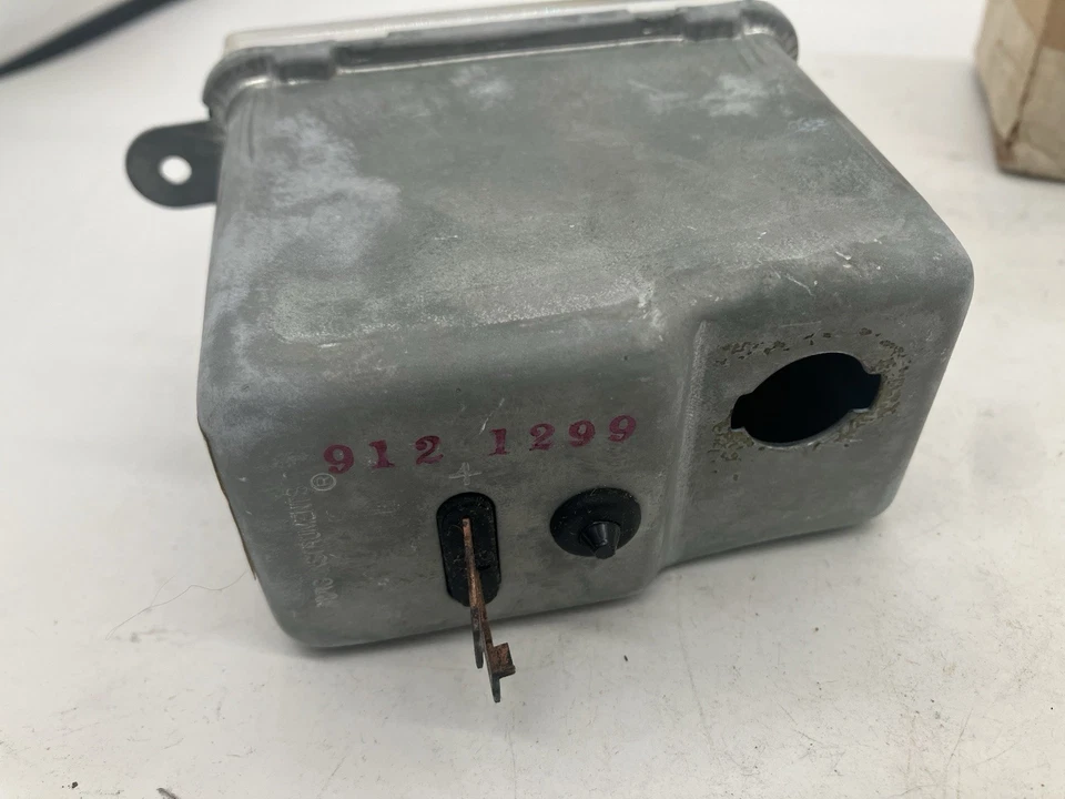 Reloj de tablero digital eléctrico Oldsmobile Delta 88 98 77-79 996451 Foto 3 de 4