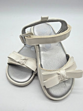 Stride Rite 360 Kids White Sandals Size 7M With Bow Detail And Adjustable Strap