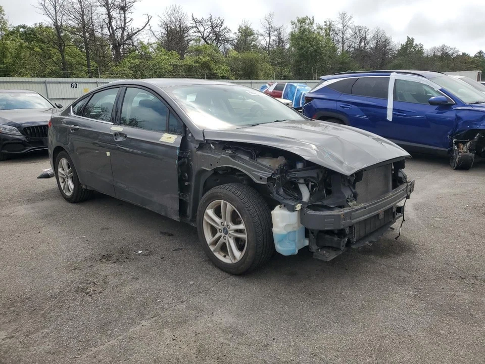 Used Front Right Door Assembly Front fits: 2018 Ford Fusion Front Right Grade A Foto 4 de 4