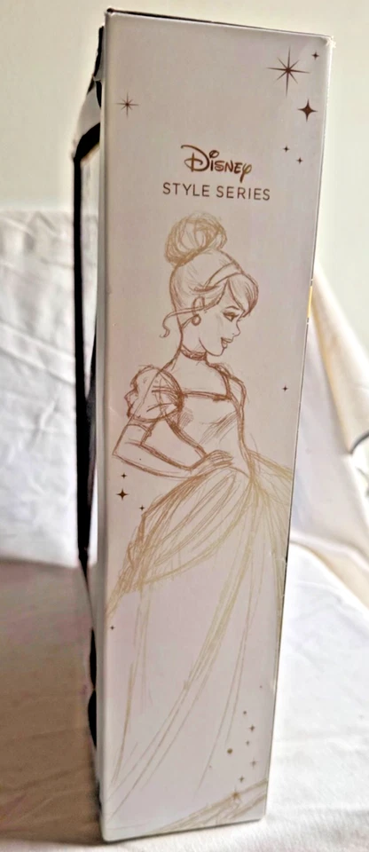 Disney Style Series Cinderella Doll - Limited Edition - 70 Year Edition - 2020 - Image 3 of 4