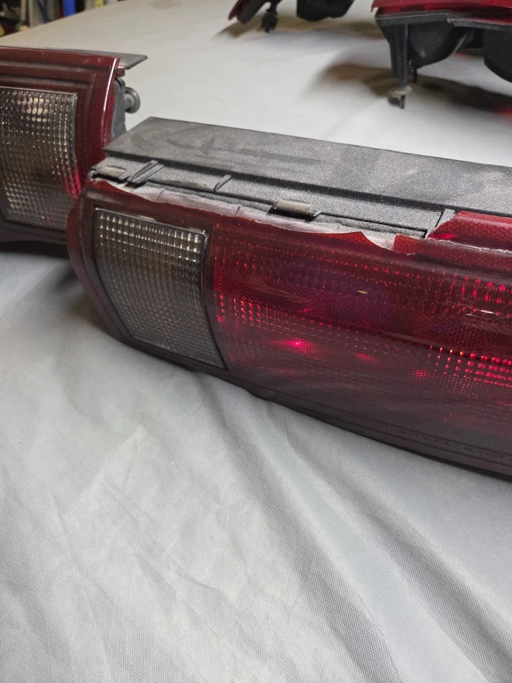 Par de luces traseras Pontiac Firebird usadas originales Foto 4 de 4