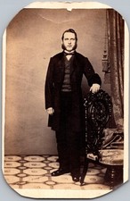 Antique CDV Circa 1860s Maurice Stadtfeld Handsome Man In Suit NY