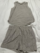 Women s 2 Piece Set, Size Medium, Pre-owned Excellent Condition