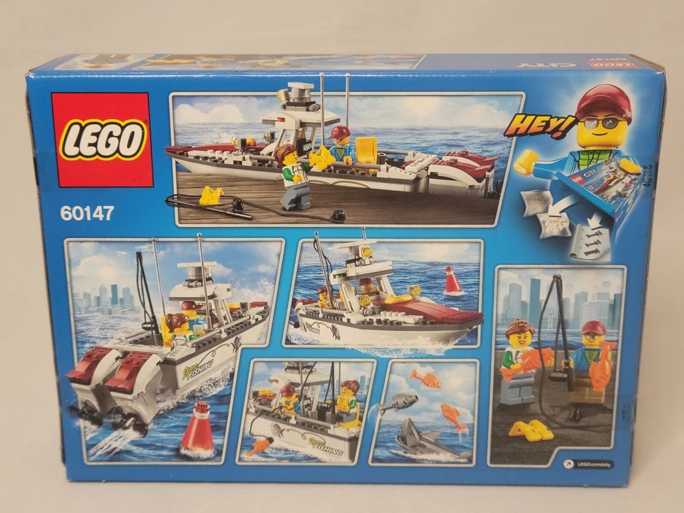 LEGO 60147 Fishing Boat City shark boat really floats angler - Image 2 of 2
