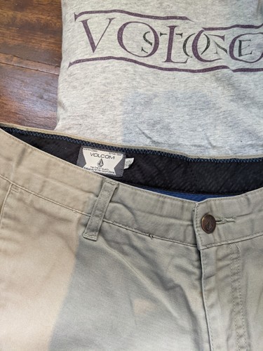 Volcom Shorts + Bonus Tshirt. Size 32 Top Size Medium - Picture 2 of 7