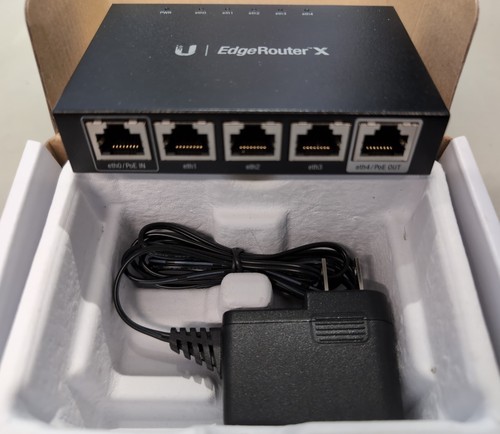 Routeur filaire Gigabit 5 ports Ubiquiti Networks ER-X EdgeRouter X - Photo 3/3