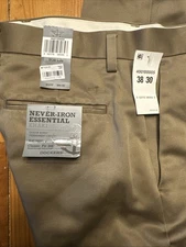 Dockers Pants Mens 38x30 Tan Beige  No Iron Signature Khaki Classic NWT Macy’s