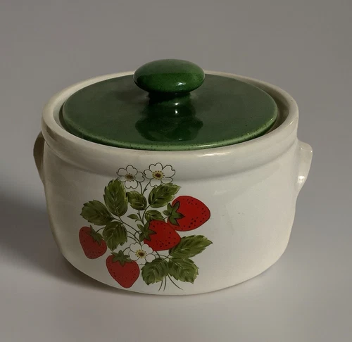 MCCOY 1421 Strawberry 2 QT Casserole Dish Ceramic Kitchen /Canister