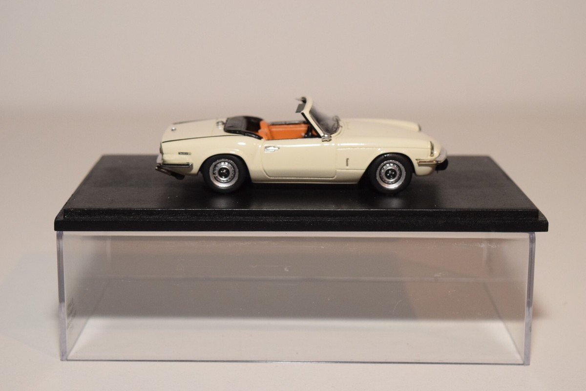 A93 1:43 SPARK S1409 TRIUMPH SPITFIRE MK4 1971 CREAM MIB VERY RARE