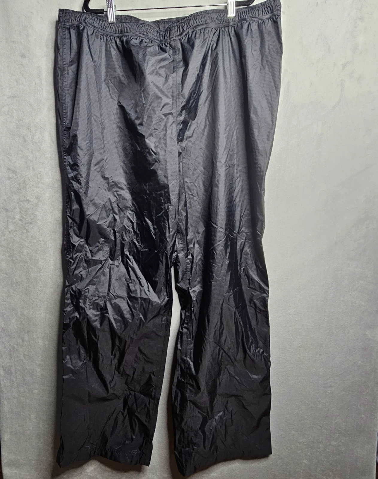 LL Bean Pants Mens XXL Tall Black Nylon Water Proof Zip Ankle Outdoor Hiking
Opens in a new window o