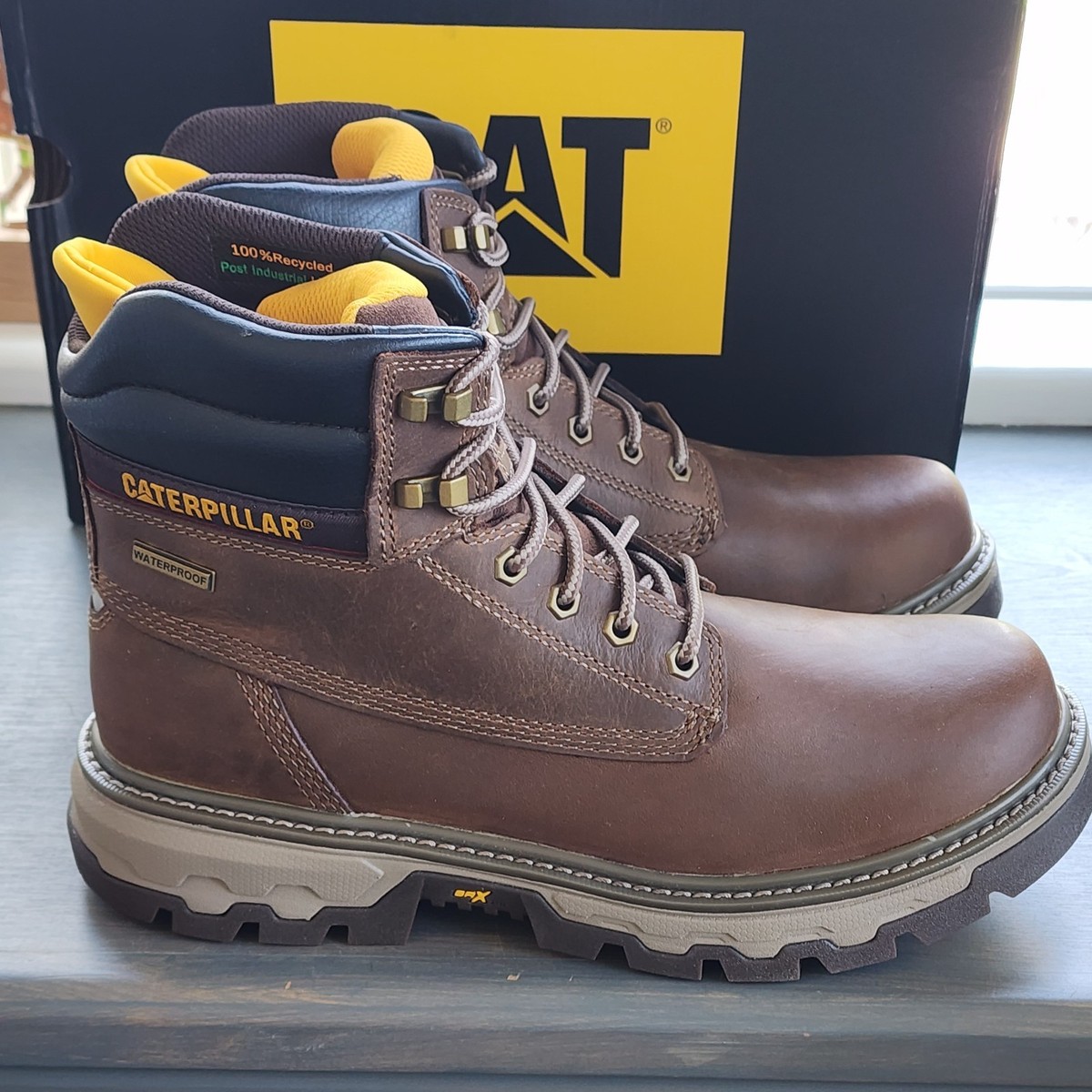 NEW CATERPILLAR men\'s colorado equip 6\
