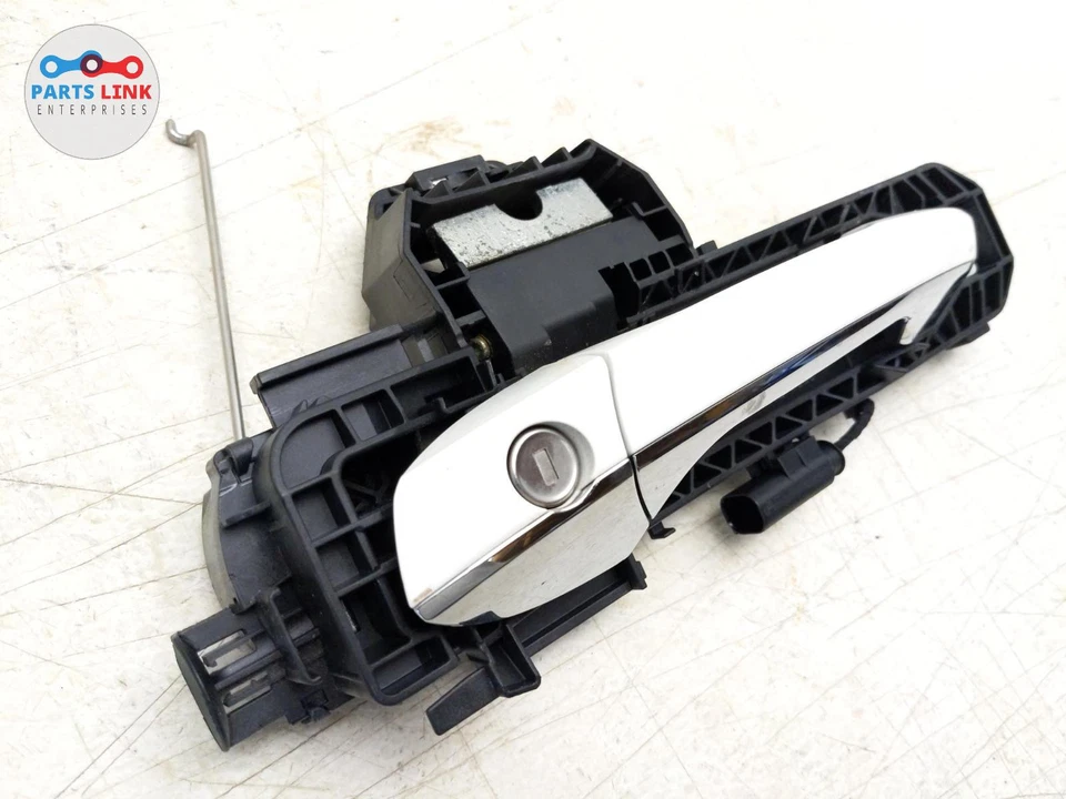 2016-19 MERCEDES GLE63 AMG 前左门把手抓握开启器 W166 GL450 — 第 3/4 张图片