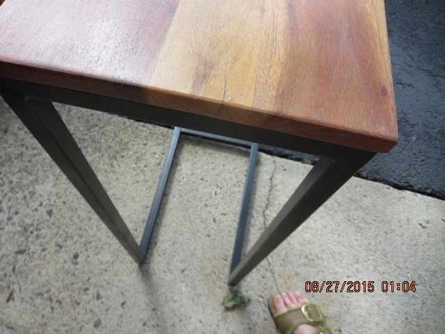 ПОДНОС СТОЛЕШНИЦА--МЕТАЛЛИЧЕСКИЕ НОЖКИ--27" ВЫСОТЫ---ТОЛЬКО ЗАБРАТЬ--#T2-3 - Изображение 3 из 4