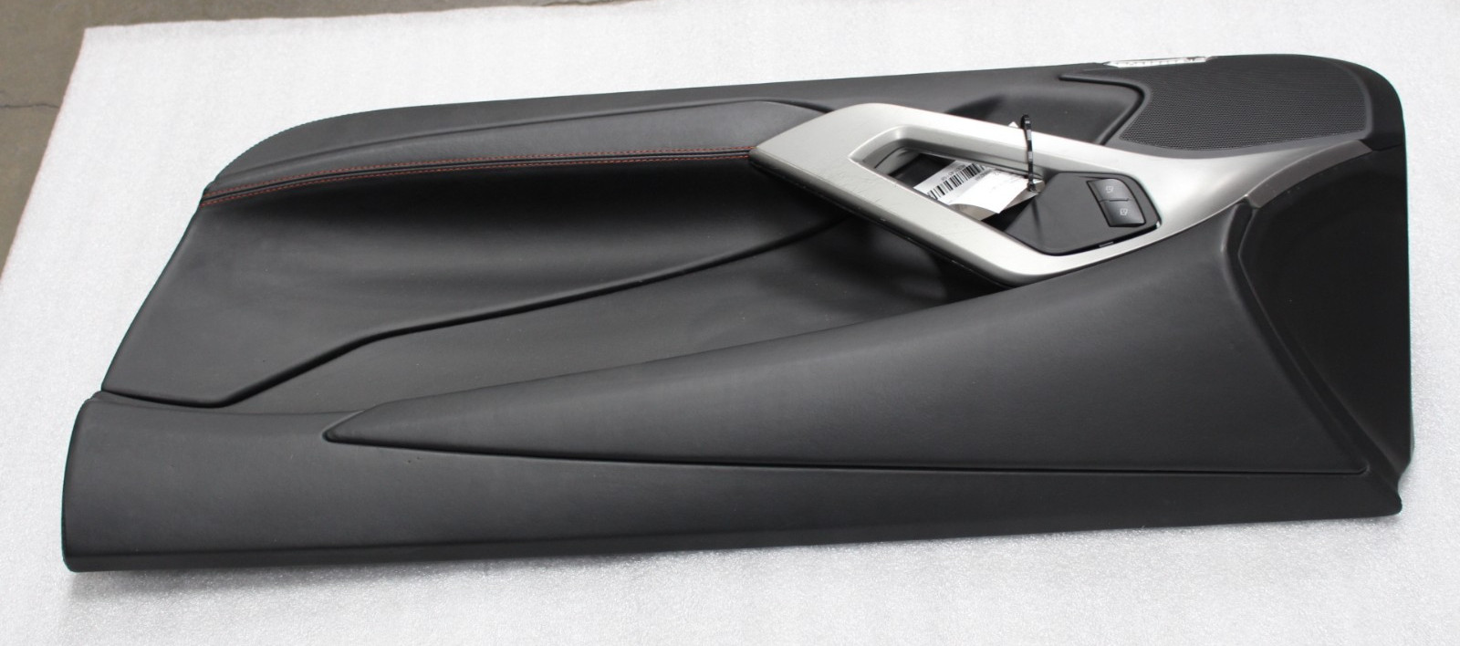 Lamborghini Aventador, RH, Front Door Trim Panel, Scratches, Used, 471868424B