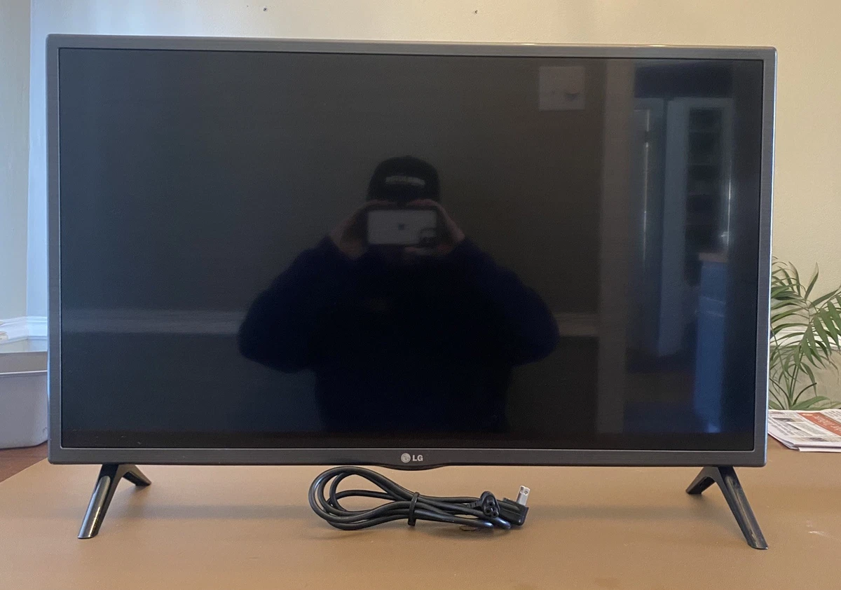 LG Black 720p (HD) Maximum Resolution 30-39 in Screen TVs for Sale