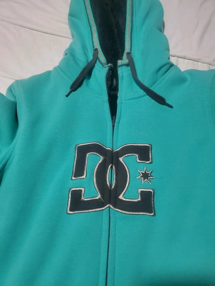 Vintage DC Shoes Fur Lined Full Zip Up Teal Blue Green Hoodie Size Medium Grunge - Image 2 of 4