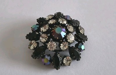Vintage Brosche Blumendesing Strass weiß-schwarz Aurora Borealis Kristalle Edel