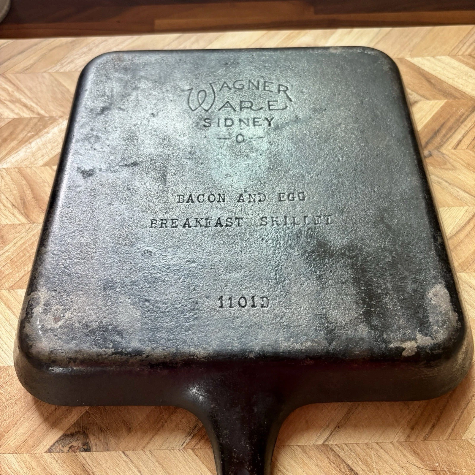 Wagner Ware Sidney -O- Square Cast Iron Bacon And Egg Breakfast Skillet 1101 D