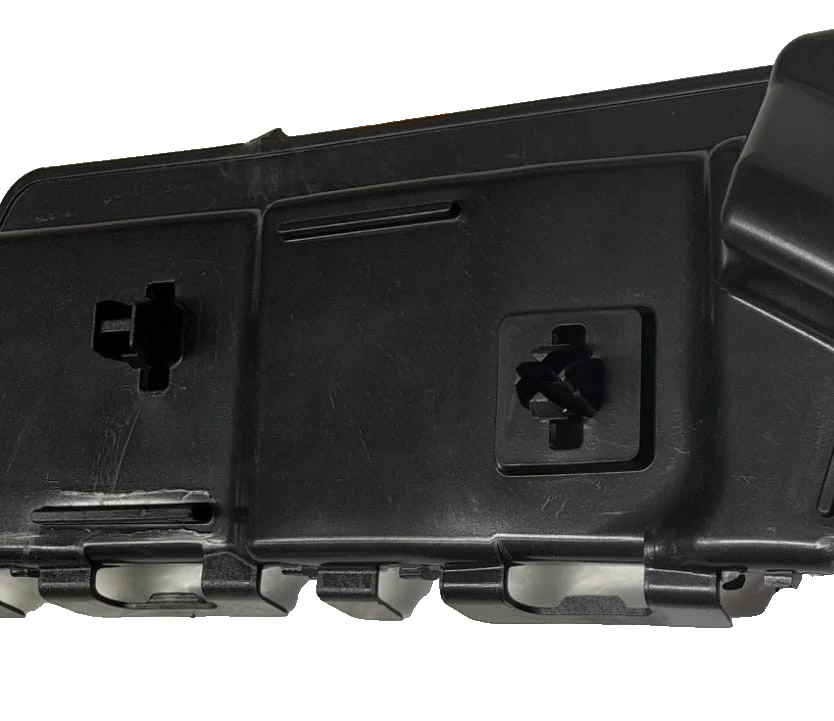 Suporte de asa de para-choque traseiro Suzuki A-Star LH OEM 71822M68K00 genuíno 2008–2013 - Imagem 2 de 4