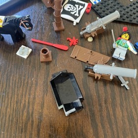 LEGO Pirates #6280: Armada Flagship Misc Vintage Pieces | Free Shipping!!!