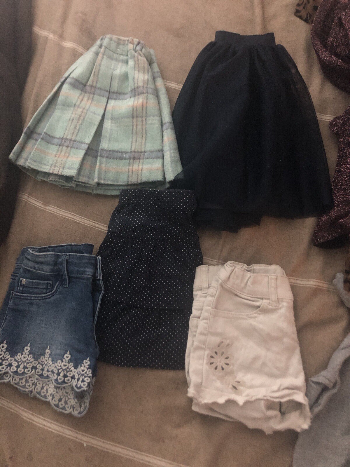 Girls age 6-8 clothes bundle image 2
