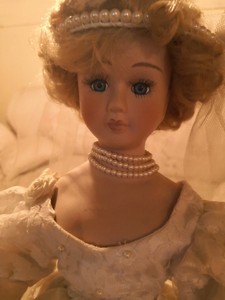 vintage doll collectors