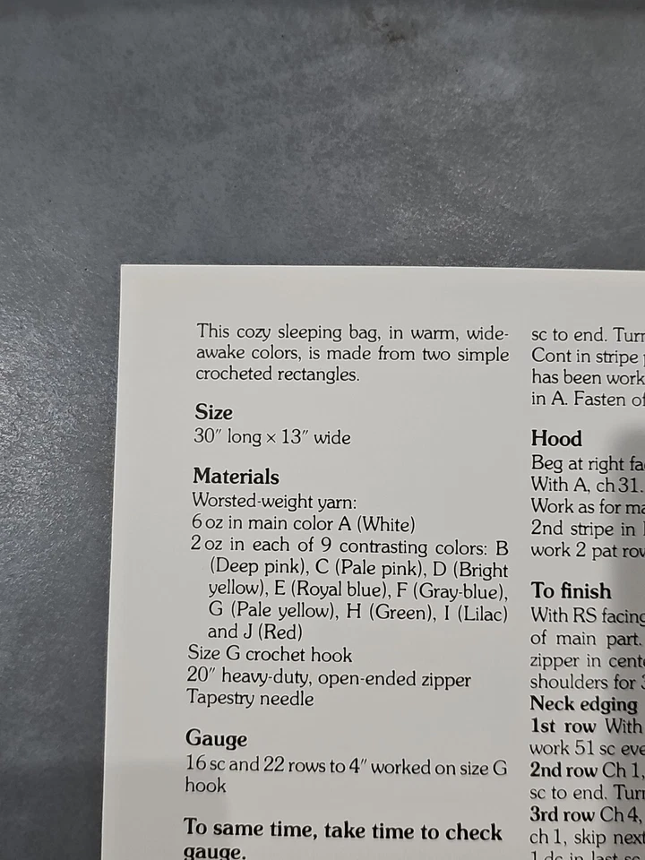 Saco de dormir Marshall Cavendish a rayas patrón de ganchillo Foto 2 de 2