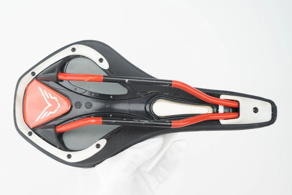 NUEVO DE LOTE FIELTRO ACERO NEGRO VINTAGE ASIENTO DE SILLÍN CARRERAS BICICLETA DE CARRETERA BICICLETA ANTIGUA Foto 3 de 4