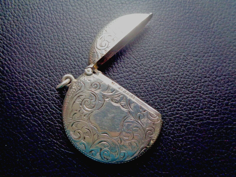 Edwardian Sterling Silver ROUND Vesta / Match Safe h/m 1907 B'ham - Thomas Hayes - Image 2 of 4