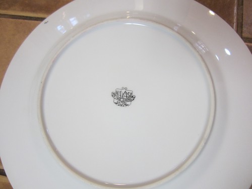 4 KUTANI FINE CHINA HAYASI GOLD JAPAN DINNER PLATES GOLD~BLACK ON WHITE~STUNNING - Picture 18 of 19
